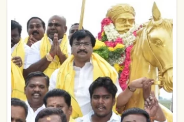 ஈபிஎஸ் வாழ்க! கோஷமிட்ட ஆர்.பி.உதயகுமார் விரட்டியடிப்பு - பசும்பொன்னில் பரபரப்பு