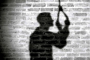 கூட்டு பலாத்கார வழக்கில் கைதான சிறுவன்; கொரோனா தனிமைப்படுத்தப்பட்ட அறையில் தற்கொலை!