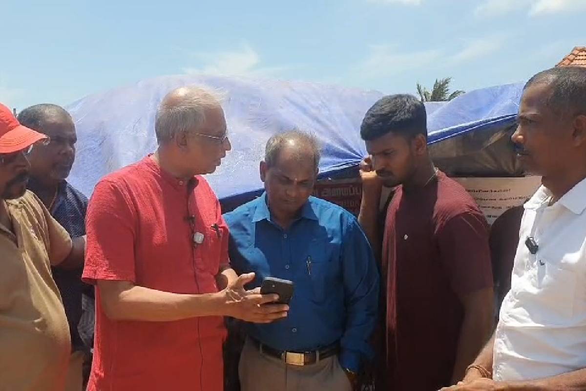 அநுர அரசை நம்பி ஏமாந்துவிட்டோம்! எமது காணிகளை மீட்டுத் தாருங்கள் என்று சுமந்திரனிடம் பலாலி மக்கள் வேண்டுகோள் | We Were Deceived By Trusting The Anura Government அநுர அரசை நம்பி ஏமாந்துவிட்டோம்! எமது காணிகளை மீட்டுத் தாருங்கள் என்று சுமந்திரனிடம் பலாலி மக்கள் வேண்டுகோள் | We Were Deceived By Trusting The Anura Government
