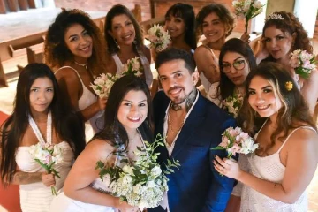 காதல் மாளிகையில் ராஜ வாழ்க்கை - 6 மனைவிகளுடன் குதூகலமாக வாழும் நபர்!