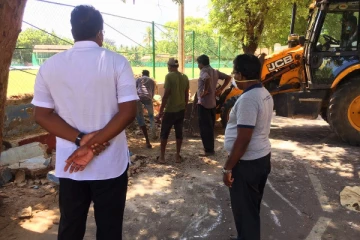 யாழில் பாவனைக்கு உதவாத பஸ் தரிப்பு நிலையம் அகற்றல்