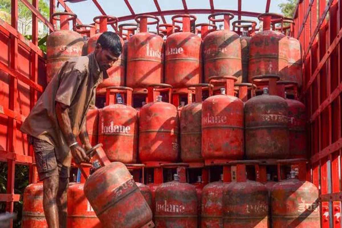 வணிக சிலிண்டர் விநியோகம் நிறுத்தம் | Indian Oil Corporation Stops Commercial Cylinder