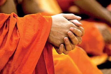 போதனை மண்டபத்தில் தனியாக தேரர் செய்த செயல் ; விசாரணைகள் தீவிரம்