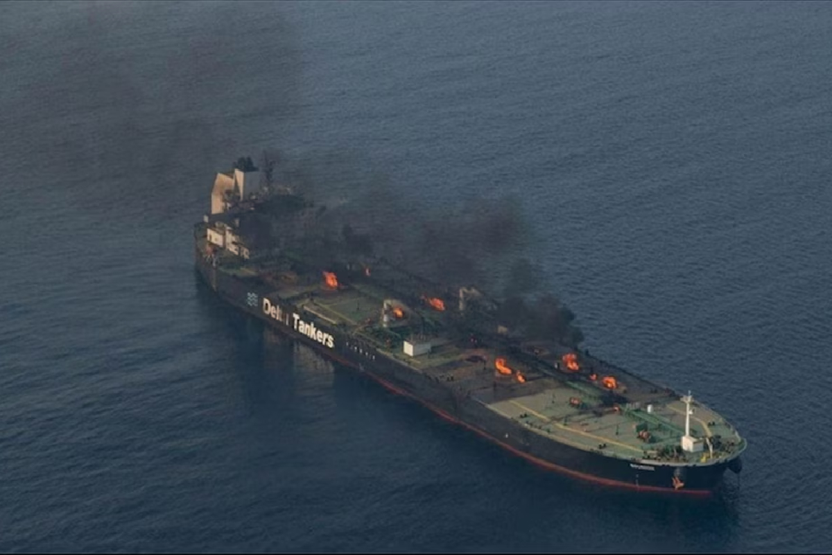 கட்டார் கடற்பரப்பில் எண்ணெய் கப்பல் மீது இனந்தெரியாத தாக்குதல் | Unidentified Attack On Oil Tanker In Qatari Waters