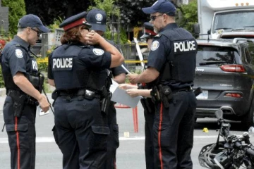 கனேடிய பொலிஸாரின் அதிரடி நடவடிக்கை ; இந்திய வம்சாவளியைச் சேர்ந்த 8 பேர் கைது