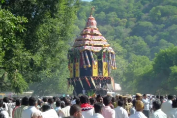 யாழில் இருந்து கதிர்காமத்திற்கான பாத யாத்திரையில் சித்திர தேர் : நிதியுதவி வழங்க கோரிக்கை