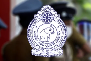 திருமணமான பெண் ஒருவருடன் தகாத உறவு; பொலிஸ் பணி இடைநிறுத்தம்