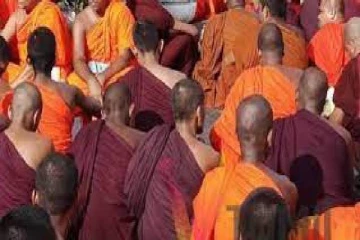 13 ஆம் திருத்தத்தை இரத்து செய் - அணிதிரளும் பிக்குகள் - ஸ்தம்பிக்கப் போகும் கொழும்பு!