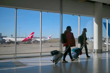 அவுஸ்திரேலியர்கள் மீதான வெளிநாட்டு பயணத்தடைக்கு எதிராக  தாக்கல் செய்யப்பட்ட வழக்கு தள்ளுபடி