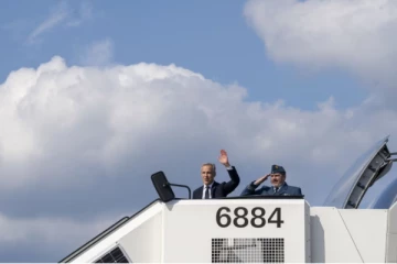 கனடிய பிரதமர் அவசரமாக எகிப்திற்கு விஜயம்