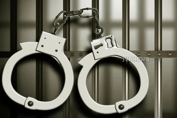 சபாநாயகர் வீட்டுக்கருகாமையிலிருந்த இரும்புக் குழாய்கள் திருட்டு; சந்தேக நபர்கள் இருவர் கைது | Arressted Thives By Police For Iron Tubs Stealing