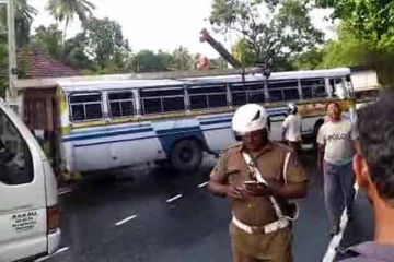 3 வாகனங்கள் ஒன்றுடன் ஒன்று மோதி விபத்து!