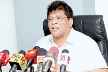 இலாபமடையும் அரச நிறுவனங்களை அவசரப்பட்டு விற்க முடியாது! அஜித் மானப்பெரும தெரிவிப்பு