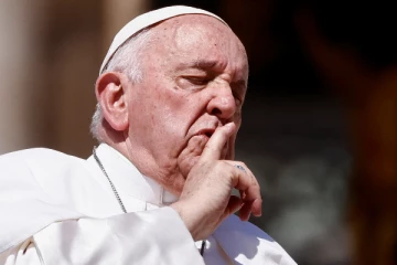 கல்லறைக்கான இடம் பார்த்துட்டேன்; ஆனால், அது வாடிகன் இல்ல - போப் சொன்னதை கவனிச்சீங்களா!