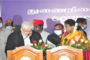 கணவருக்காக காத்திருந்த தமிழிசை சௌந்தராஜன்: பதவி பிரமாணதில் நிகழ்ந்த நெகிழ்ச்சி சம்பவம்