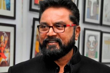 நடிகர் சரத்குமாரின் முதல் மனைவியை பார்த்துள்ளீர்களா?- இவர்தானா, போட்டோவுடன் இதோ