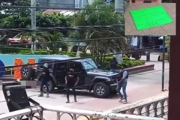 சிதைக்கப்பட்ட மனித உடல்களை வீதியில் போட்டுவிட்டு..வானில் துப்பாக்கியால் சுட்ட மர்ம நபர்கள்