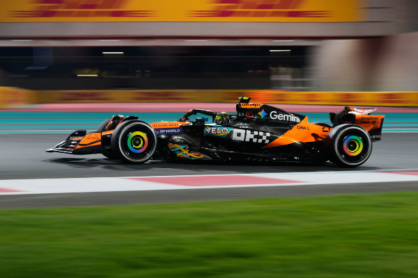 ஃபார்முலா F1 கார் பந்தயம்: முதல் சாம்பியன்ஷிப் வென்றார் லாண்டோ நோரிஸ் | Lando Norris Won First F1 World Championship