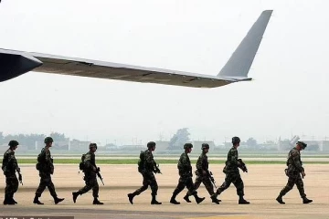 உக்ரைனில் சிறப்பு இராணுவத்தை களமிறக்கும் அமெரிக்கா: கூறிய விளக்கம்