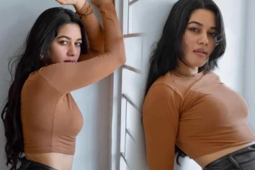 ட்ரான்ஸ்ப்ரண்ட் உடையில் அப்படியொரு போஸ் கொடுத்த மிர்னாலினி ரவி!..வர்ணிக்கும் இளசுகள்