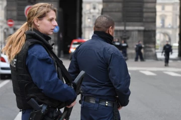 பிரான்ஸில் பெண் ஒருவருக்கு விதிக்கப்பட்ட தண்டனை!