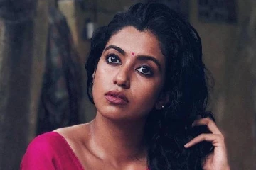 ஜெய் பீம் மற்றும் சார்பட்டா படங்களில் பாரதி கண்ணம்மா ரோஷினியா ! ரசிகர்களை அதிர்ச்சியாகிய தகவல்..