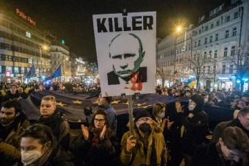 உக்ரைனில் தேசிய அவசர நிலை பிரகடனம் - நாடாளுமன்றம் ஒப்புதல்