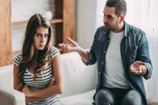 இந்த  விஷயங்களுக்காக  தம்பதிகள் சண்டை போட்டுக்கொள்ள வேண்டுமாம்! காரணம் என்ன தெரியுமா? | Couples Should Fight For These Things