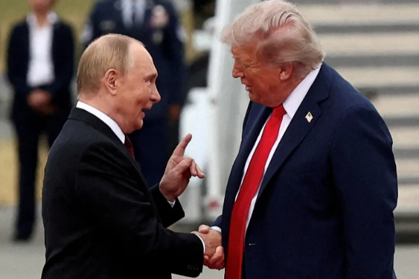 யுக்ரைனில் ரஷ்ய தாக்குதல் ; இரு சிறுவர்கள் உட்பட ஏழு பேர் பலி | Russia Ukrainian School Trump Putin Meet Doubt