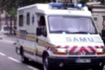 பிரான்சில் இளம் பெண்ணுக்கு சரமாரி கத்திக்குத்து