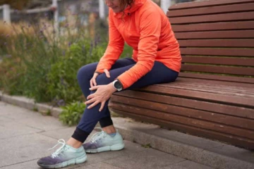 மூட்டு வலியால் அவதிப்படுகிறீர்களா? இந்த பழத்தை சாப்பிடுங்க