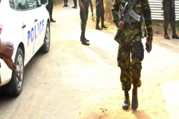 யாழில் இராணுவத்தினருக்கு இடையூறு விளைவித்த இரு இளைஞர்கள் - செய்திகளின் தொகுப்பு