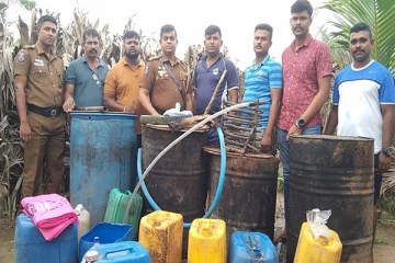 கிளிநொச்சியில் சூட்சமமான முறையில் கசிப்பு உற்பத்தி: பொலிஸார் சுற்றிவளைப்பு