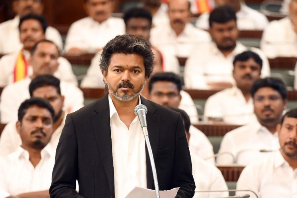 தமிழக அரசியலில் மீண்டும் இழுபறிநிலை : விஜய்யின் அரசை கவிழ்க்க இரகசிய சதித்திட்டம் | Vijay Govt Triggers Political In Tamil Nadu தமிழக அரசியலில் மீண்டும் இழுபறிநிலை : விஜய்யின் அரசை கவிழ்க்க இரகசிய சதித்திட்டம் | Vijay Govt Triggers Political In Tamil Nadu