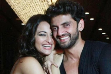 தன்னை விட வயது குறைவான நடிகரை காதலிக்கிறாரா ரஜினி பட நடிகை..