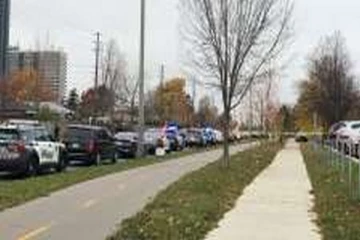 கனடாவில் பாடசாலைக்கு அருகாமையில் துப்பாக்கிச் சூடு ஒருவர் பலி