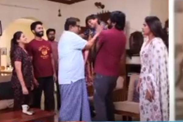 Siragadikka Aasai: க்ரிஷை பள்ளியிலிருந்து நிரந்தரமாக நிறுத்திய ரோகினி... மர்மத்தை கண்டுபிடிக்க கிளம்பிய முத்து, மீனா | Siragadikka Aasai Krish Drop Out School Rohini