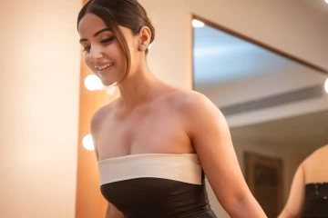 நடிகை காஷ்மிரா வேற லெவல் ஹாட் போட்டோஷூட்