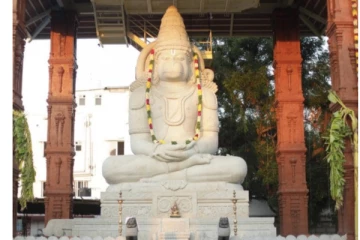 அர்ஜூனின் ஆஞ்சநேயர் கோயில்  சிலை 200 டன் எடையா?  பின்னணியில் இப்படி ஒரு சிறப்பா? இணையத்தில் கசிந்த பல சுவாரஷ்யஙகள்