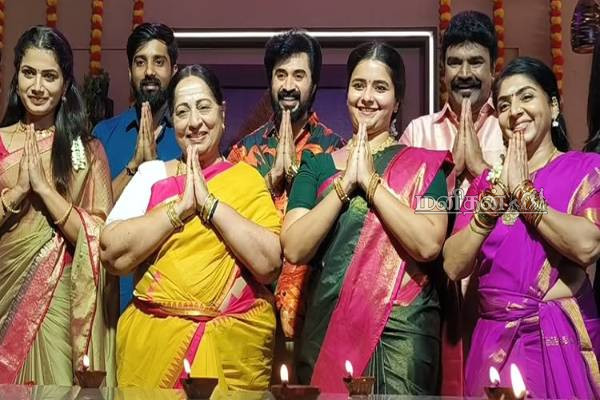 வெளிநாட்டுக்கு பறந்த எதிர்நீச்சல் சீரியல் நடிகை.. எவ்வளவு சந்தோஷம் பாருங்க | Ethirneechal Serial Haripriya Foreign Tour Photo வெளிநாட்டுக்கு பறந்த எதிர்நீச்சல் சீரியல் நடிகை.. எவ்வளவு சந்தோஷம் பாருங்க | Ethirneechal Serial Haripriya Foreign Tour Photo