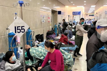 நிமிடத்திற்கு ஒருவர் பலி; சீனாவை உலுக்கும் கொரோனா - உலகநாடுகள் கலக்கம்!