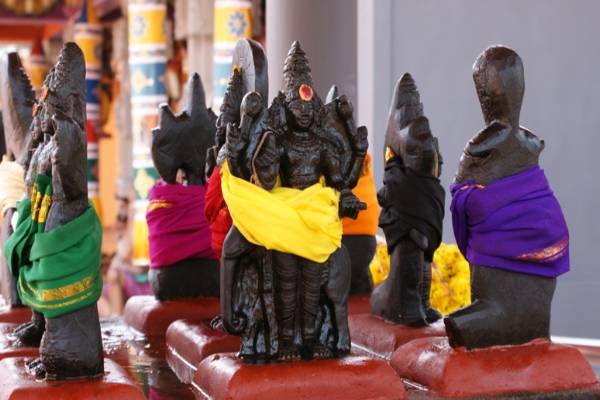 பணக்கார யோகம் தரும் பரிகாரம்.. எப்படி செய்யலாம்? | Getting Money Prayer For Shani Bhagavan In Tamil