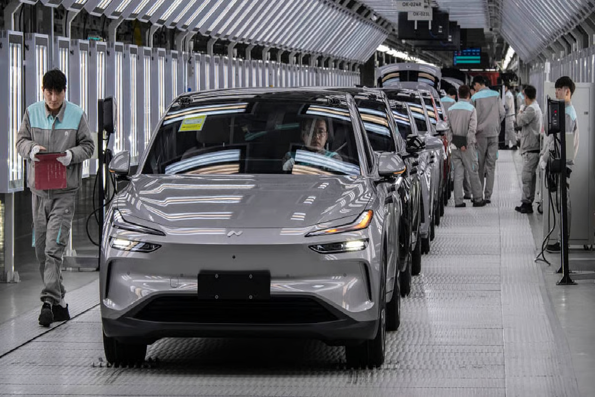 ஜப்பானை பின்னுக்கு தள்ளி முதலிடம் பிடித்தது சீனா | China Overtakes Japan Car Export Rankings