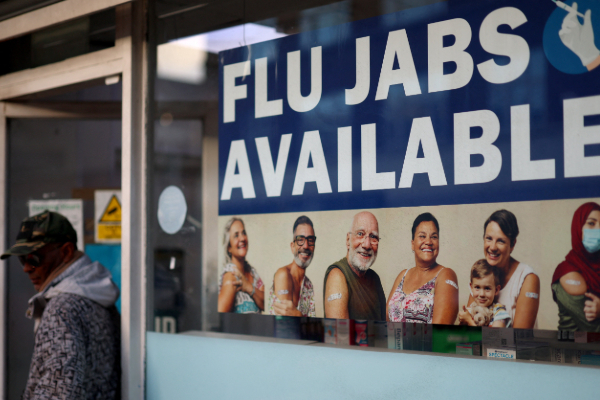 பிரித்தானியாவில் தீவிரமடைந்து வரும் வைரஸ்.. விடுக்கப்பட்டுள்ள எச்சரிக்கை! | Uk Doctors Warn Of Invisible Enemy Super Flu பிரித்தானியாவில் தீவிரமடைந்து வரும் வைரஸ்.. விடுக்கப்பட்டுள்ள எச்சரிக்கை! | Uk Doctors Warn Of Invisible Enemy Super Flu