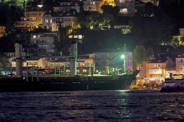 3000 டன் உக்ரைன் சோளம்...பாதியில் பழுதடைந்தது சரக்கு கப்பல்: இஸ்தான்புல்லில் தரையிறக்கம்!