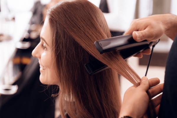 முடி நேராக்கினால் சிறுநீரகங்கள் செயழிழக்குமாம் - மருத்துவ நிபுணர் விளக்கம் | Hair Straightening Is Chemical Harmful Kidneys