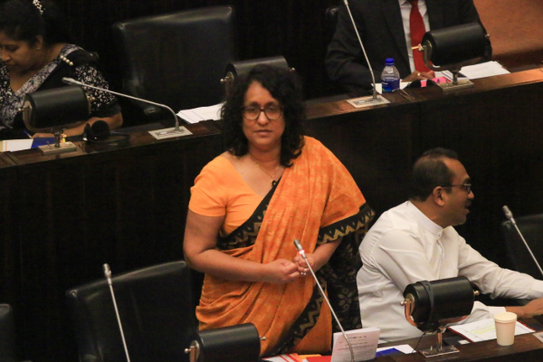 தனக்கு எதிரான நம்பிக்கையில்லாப் பிரேரணை தொடர்பில் மகிழ்ச்சி வெளியிட்டுள்ள ஹரிணி | Motion Of No Confidence