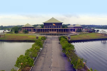 පාර්ලිමේන්තුව ගැන ඔබත් මේ දේ දැන සිටියාද..? පාර්ලිමේන්තු අතීතය හා අනාගතය...
