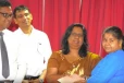 අඩු ආදායම් ලාභී පවුල් සඳහා චෙක්පත් ප්‍රධානයක්