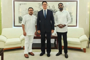 சீனத் தூதரகத்தில் விமல்! புதிய தூதுவர் வெய் ஹுவாஷியாங்கினுடன் சந்திப்பு